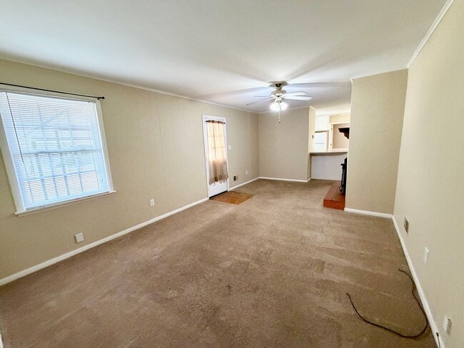 Building Photo - Lexington