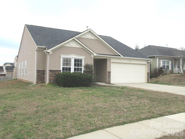 Foto del edificio - 122 Anastasia Ln