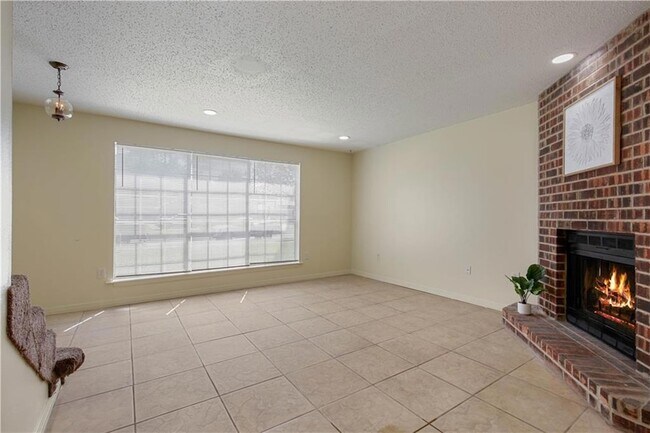 Foto del edificio - 1526 Richmond Dr