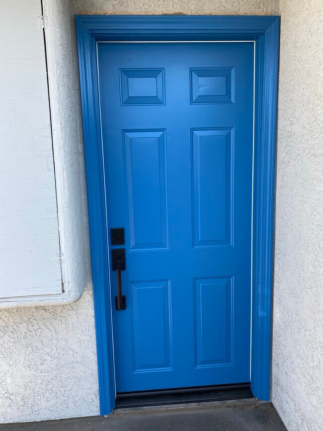 Front door - 24353 Walnut St