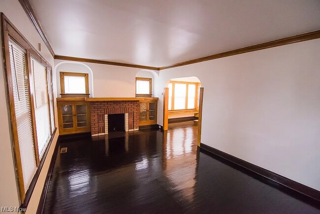 Building Photo - 2225 Oak Park Ave