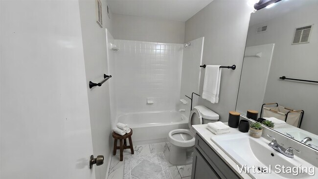 Foto del edificio - 10705 Braes Bend Dr