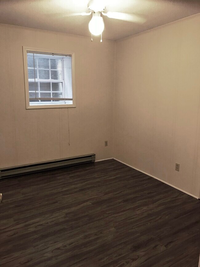 Foto del edificio - 406 Old Central Rd