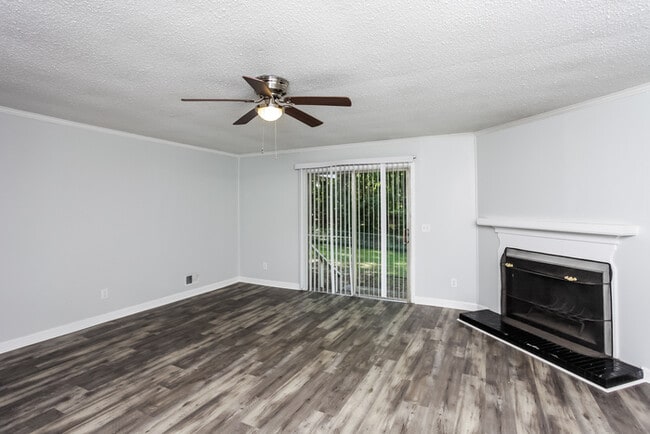 Building Photo - 436 Harleston Rd