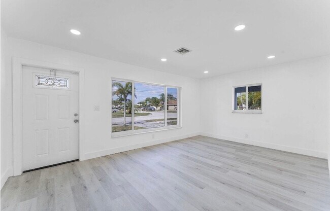 Foto del edificio - 240 NW 5th St