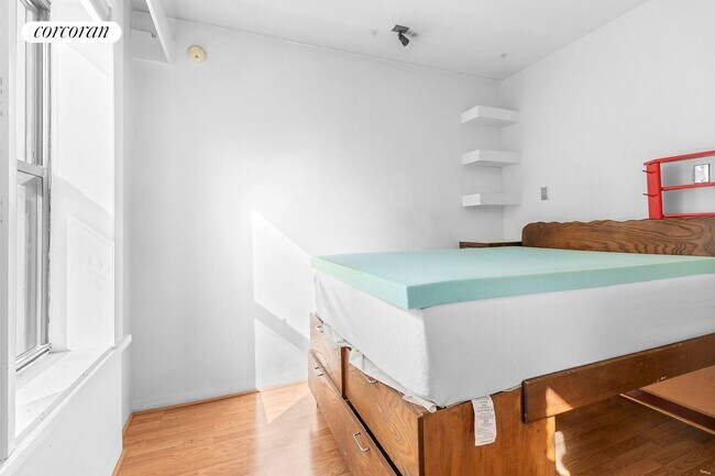 Building Photo - 448 W 49th St