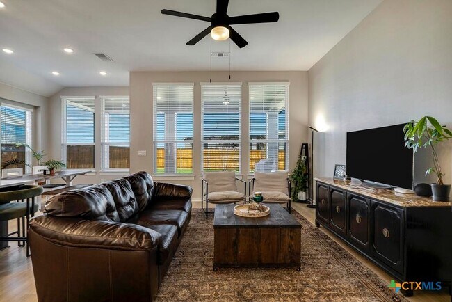 Foto del edificio - 5725 Huron Dr