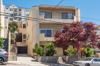 Building Photo - 911 W College St