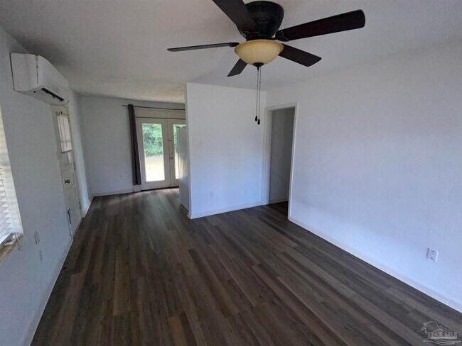 Foto del edificio - 5519 Mayfair Dr