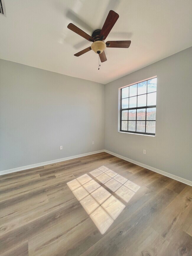 Foto del edificio - 7564 Bristol Cir