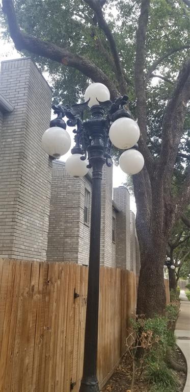 Foto del edificio - 17539 Red Oak Dr