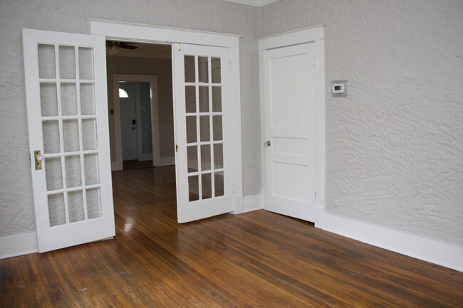 Dining Room Entrance - 855 N Willett St