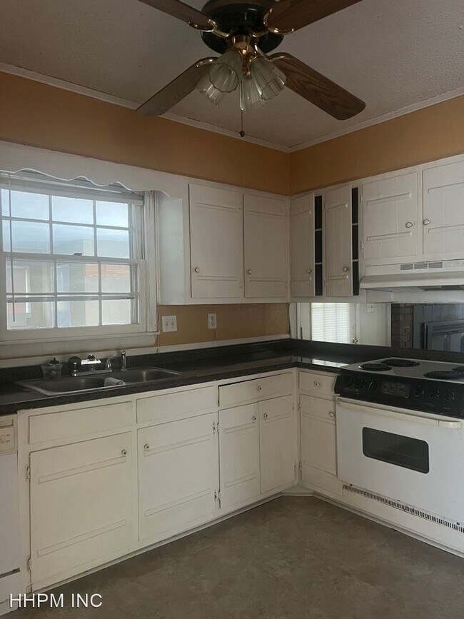 Foto del edificio - 3 br, 2 bath House - 1101 Gusmus Avenue
