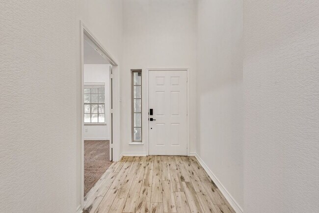 Foto del edificio - Spacious 5-Bedroom Home with Game Room & Amazing Backyard in Paloma Creek