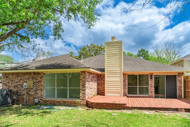 Foto del edificio - 16342 Maple Downs Ln