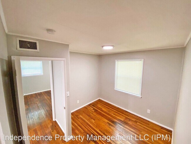 Building Photo - 4 br, 1.5 bath House - 5301 Woodbine Ave.