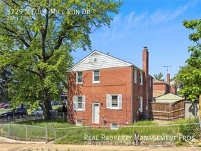 Building Photo - 3729 S Four Mile Run Dr