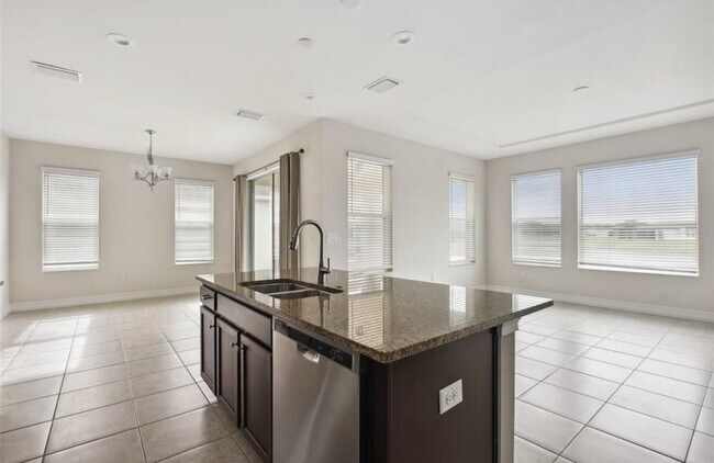 Building Photo - 4811 Tramanto Ln