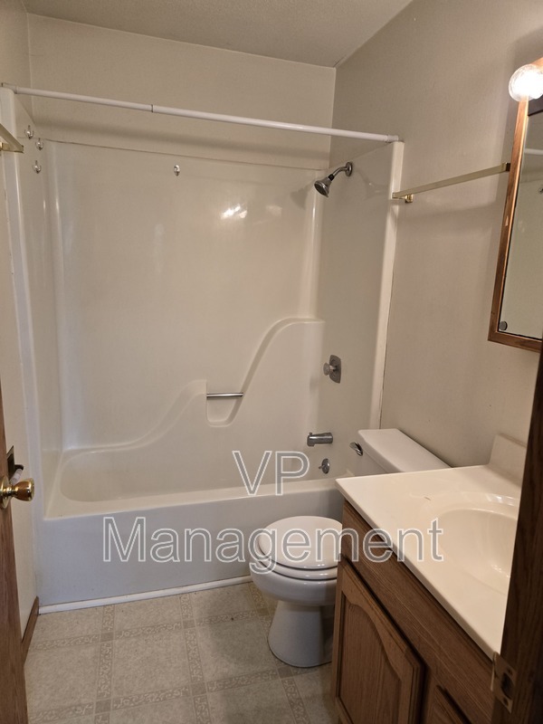 Foto del edificio - 17 1/2 Park Crest Ct