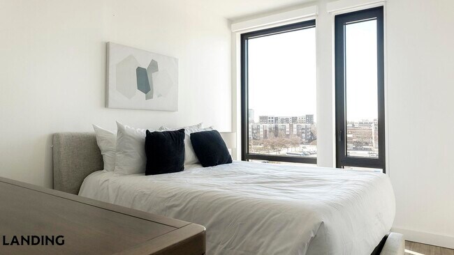 Foto del edificio - 1007 S Mint St