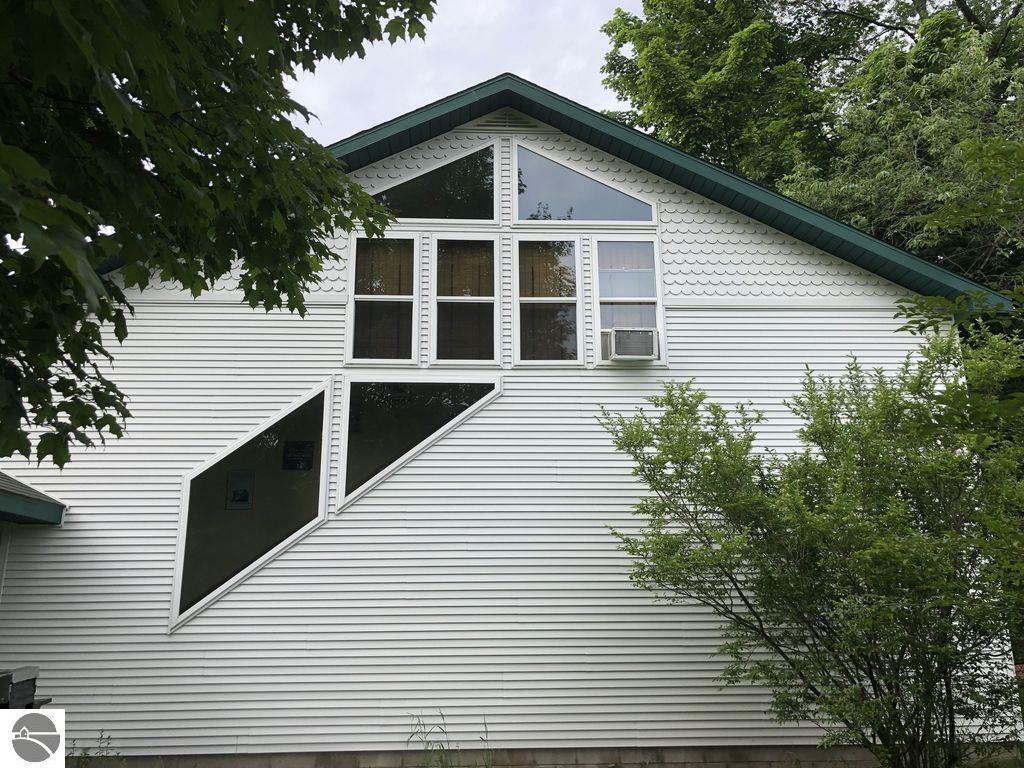 317 W Philip St, Lake Leelanau, MI 49653 House Rental in Lake