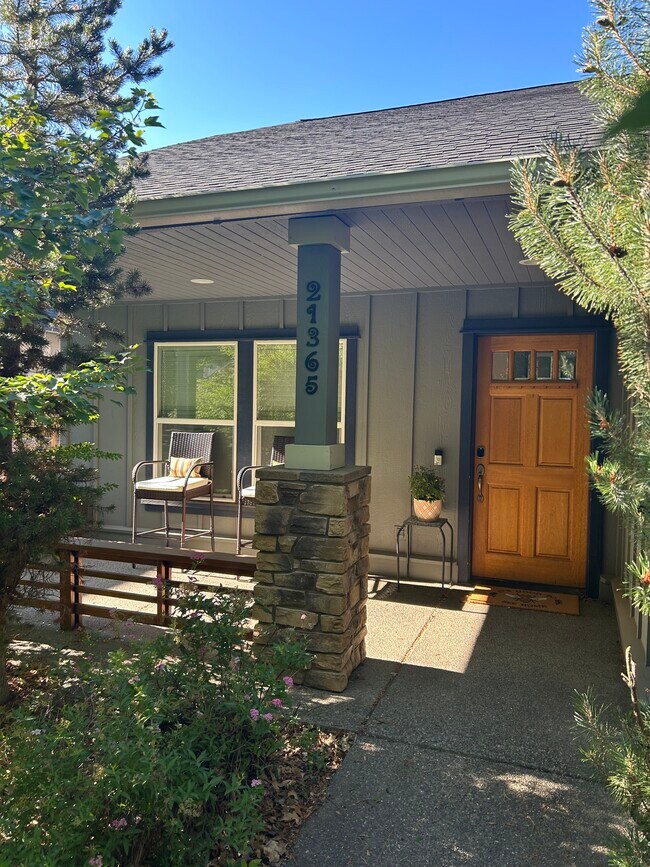 Foto del edificio - 21365 Oakview Dr
