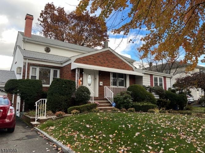 102 Scoles Ave, Clifton, NJ 07012 Room for Rent in Clifton, NJ