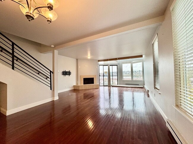 Foto del edificio - Queen Anne Townhome-Style Condo