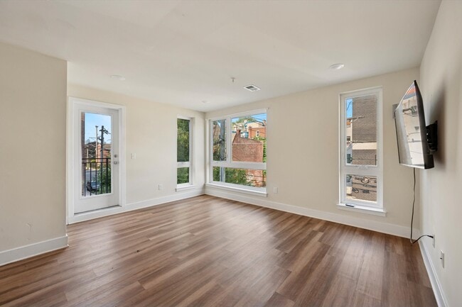 Photo - 1519 N Sydenham St Apartment