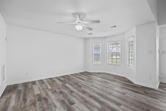 Foto del edificio - 23422 High Point St