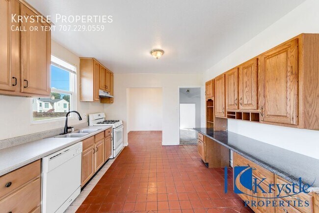 Building Photo - MOVE-IN SPECIAL: Sign a 2 year lease on th...