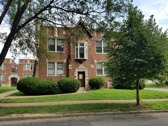 Building Photo - 3701-3711 Keokuk St