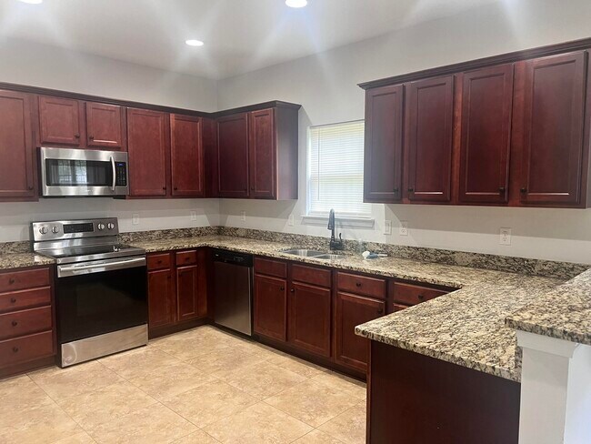 Foto del edificio - 411 Serene Ct