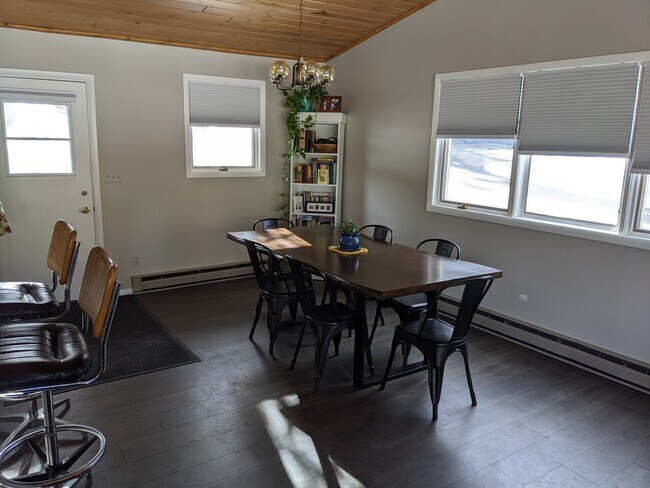 Building Photo - 40 Eaglehead Dr