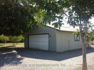 Building Photo - 23225 Richfield Rd