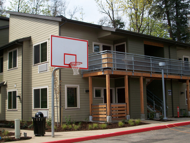 Foto del edificio - Hood River Crossing