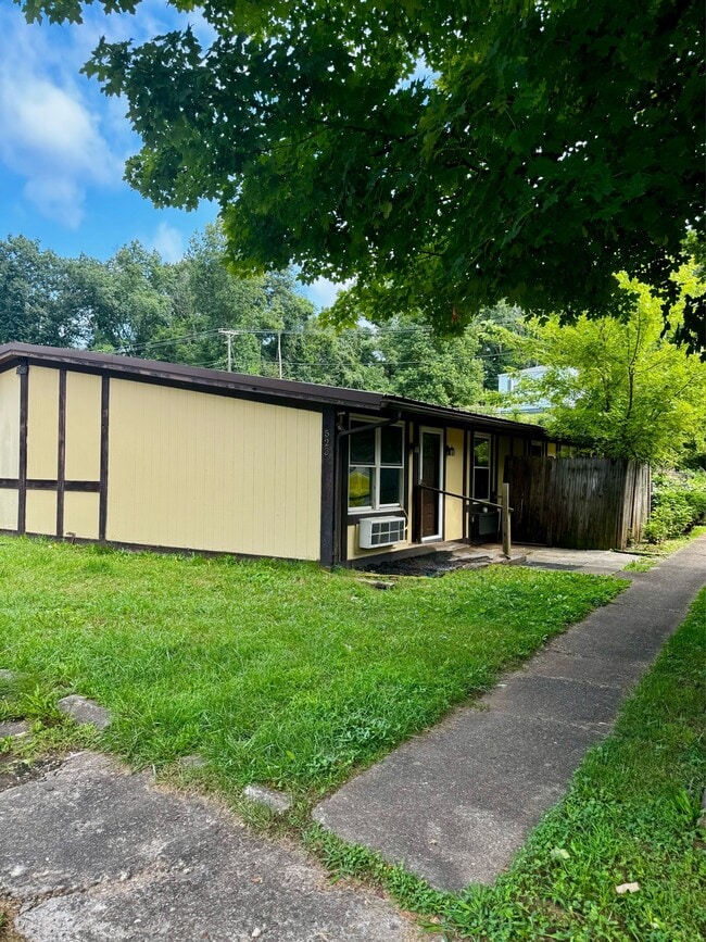 Building Photo - 5291 Dalewood Dr