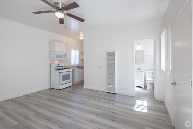 Studio - 500SF - Living - 1935 Myrtle Ave.