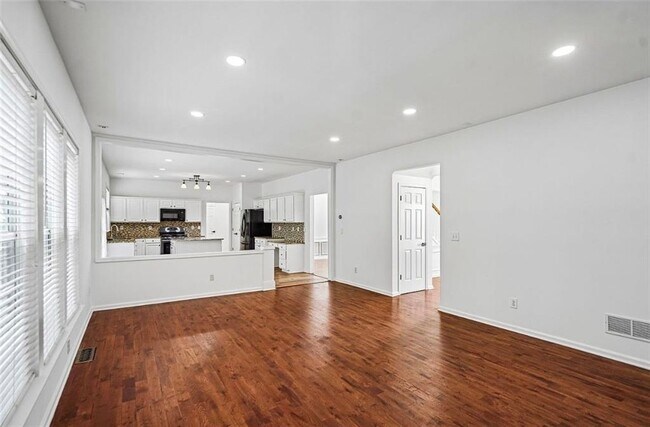 Foto del edificio - 5157 Wellisford Ct NW