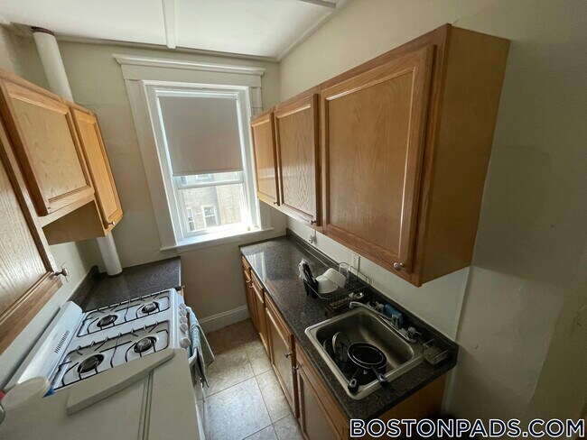 Building Photo - 1179 Boylston St