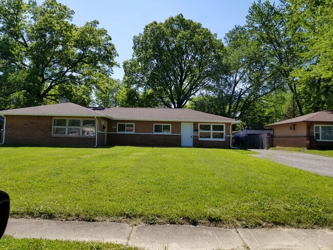 Building Photo - 3022 Northgate Ave