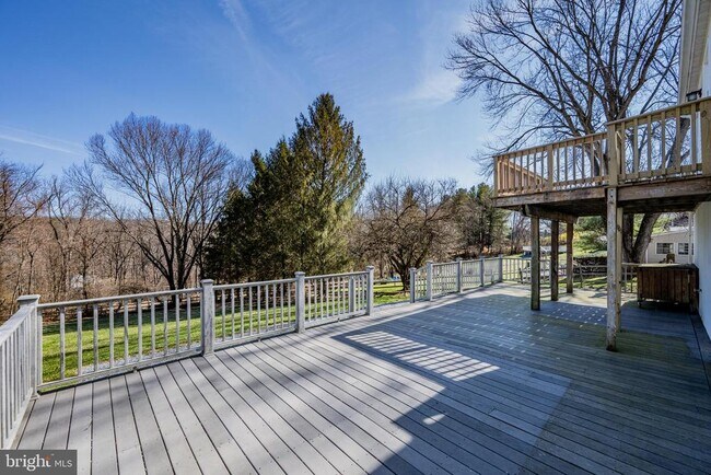 Foto del edificio - 2402 Raintree Ave