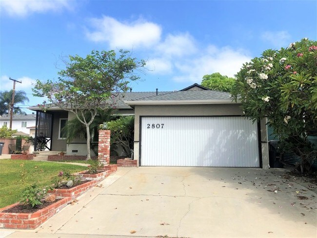 Foto del edificio - Spacious Lakewood Mutual 2 Bedroom Home