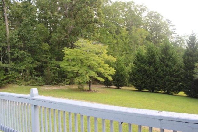 Foto del edificio - 1951 Clinton Hwy