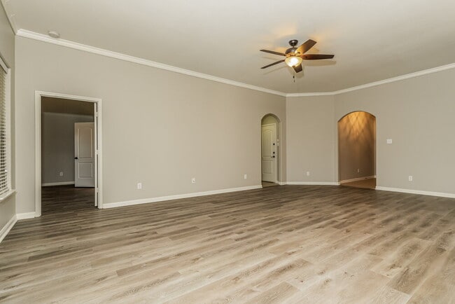 Building Photo - 2808 Silver Sage Dr