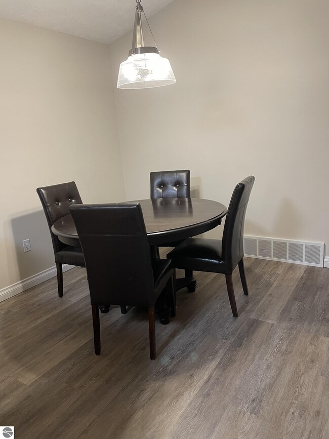 Foto del edificio - 2964 Emerald Bluffs