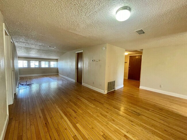 Foto del edificio - 1857 11th Ave