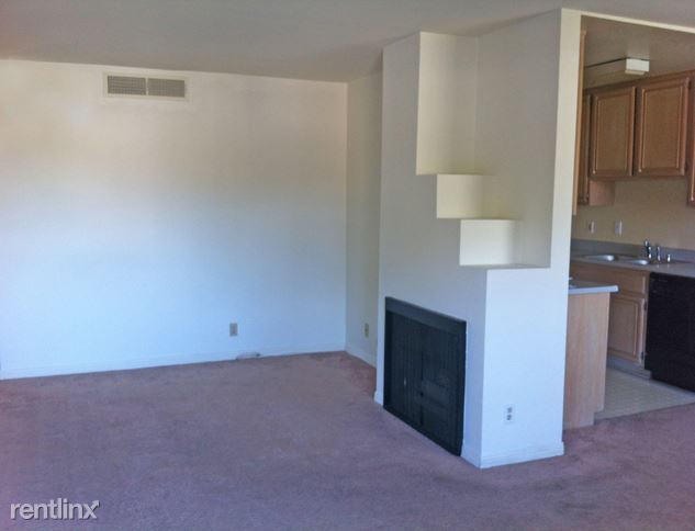 Building Photo - 3 br, 2 bath Condo - 4817 Satsuma Ave