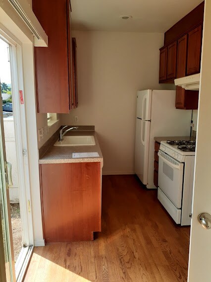 Kitchen - 9745 SE Holgate Blvd