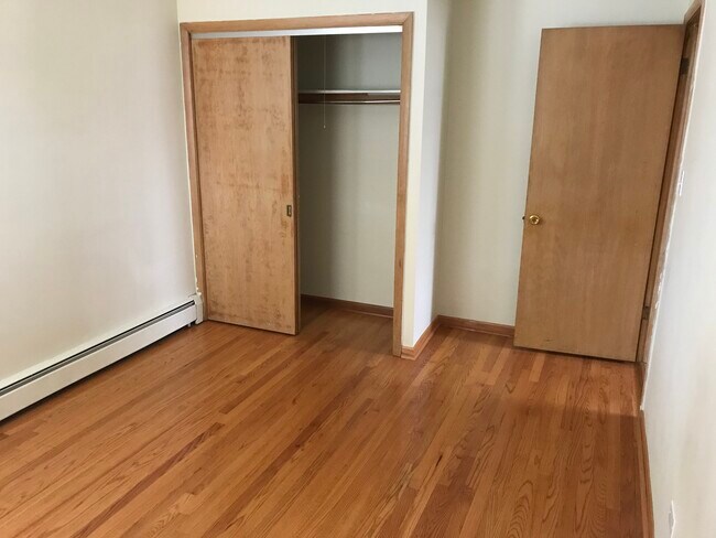 Foto del edificio - 3604 N Pontiac Ave